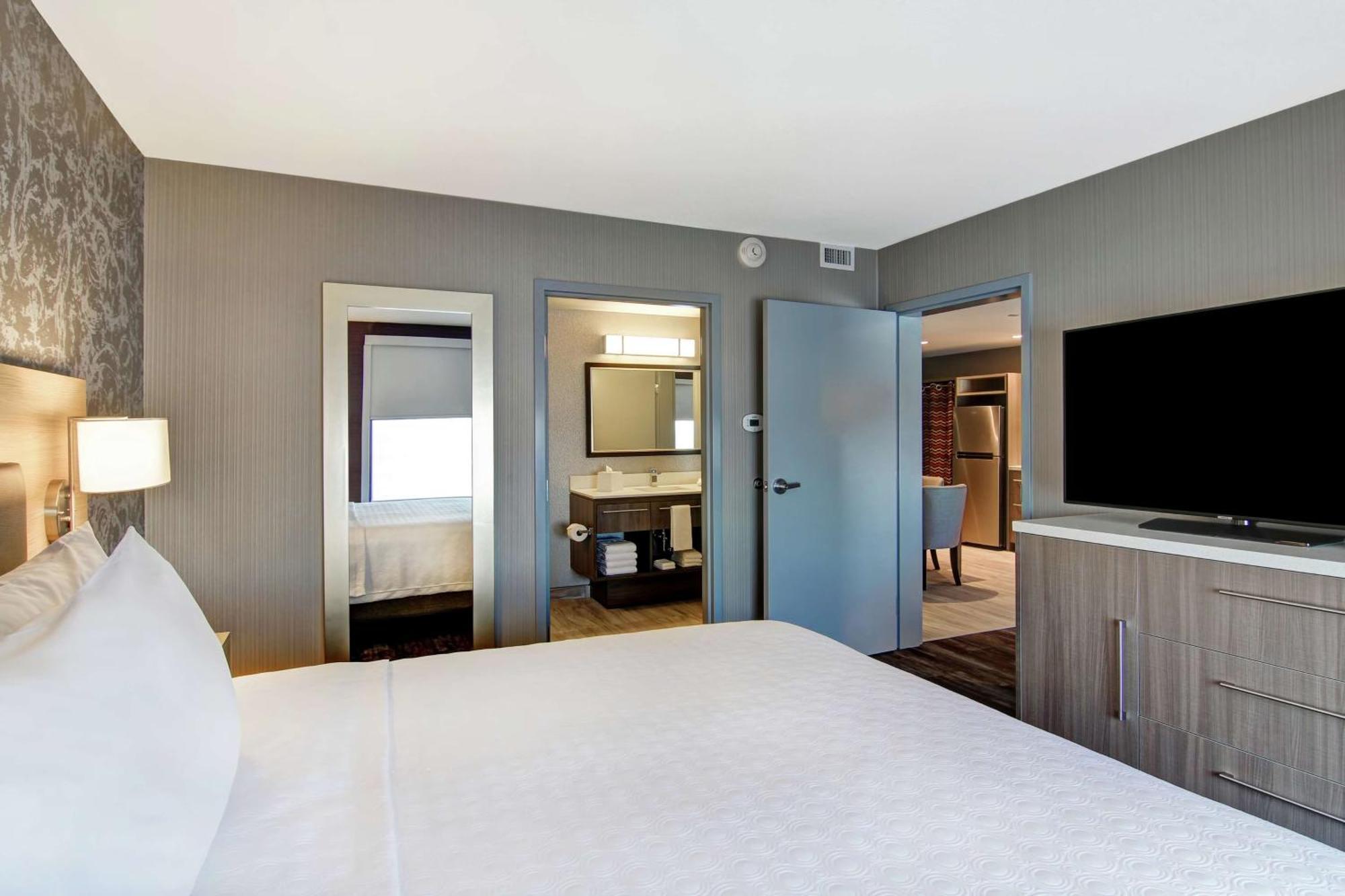 Home2 Suites By Hilton Edmonton South Kültér fotó